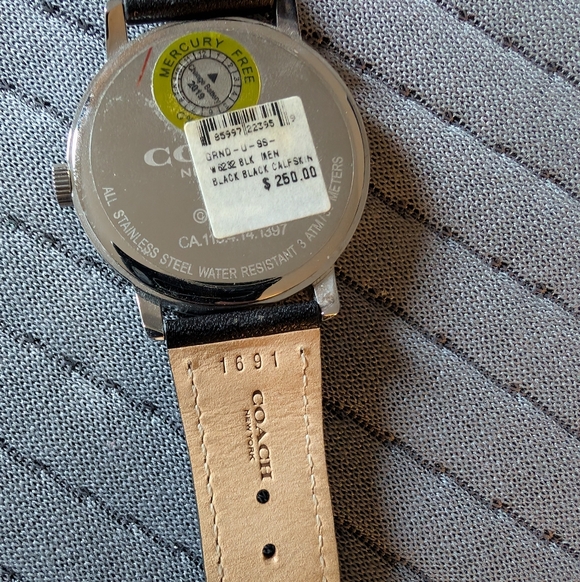 EUC 2016 Coach Mickey Mouse Black Leather Watch - Picture 8 of 9